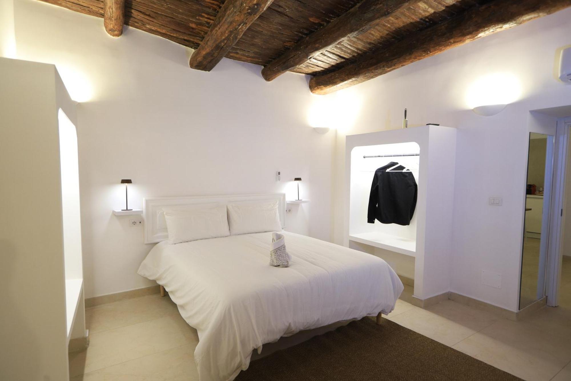 Bed and Breakfast Ai 13 Gradoni Di Chiaia Napoli Esterno foto