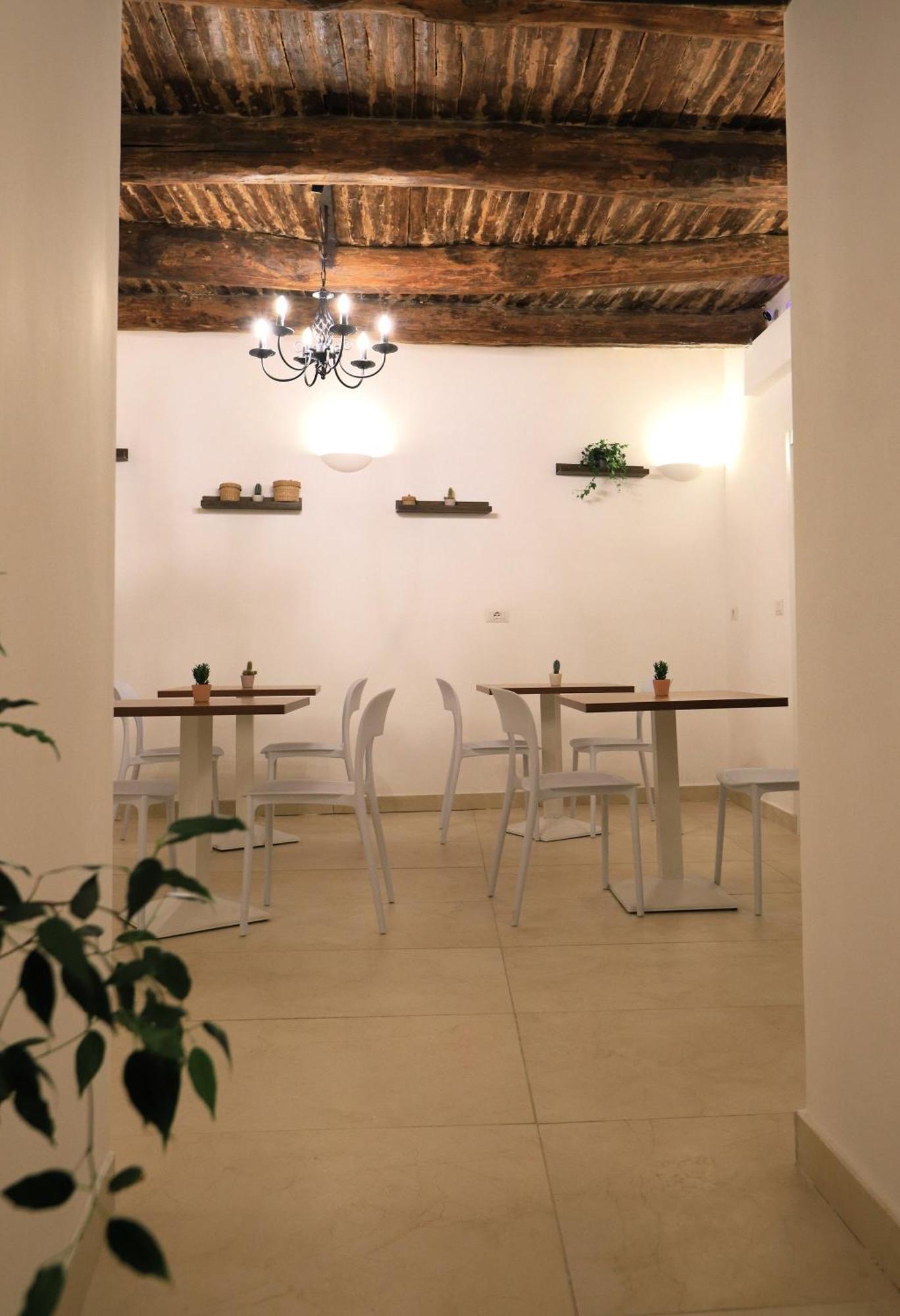 Bed and Breakfast Ai 13 Gradoni Di Chiaia Napoli Esterno foto